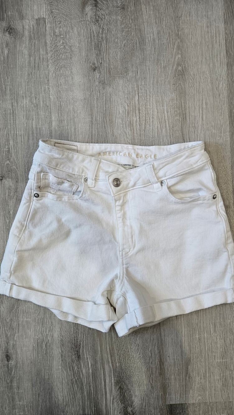 American Eagle Women's White Asymmetrical Shorts Size 2